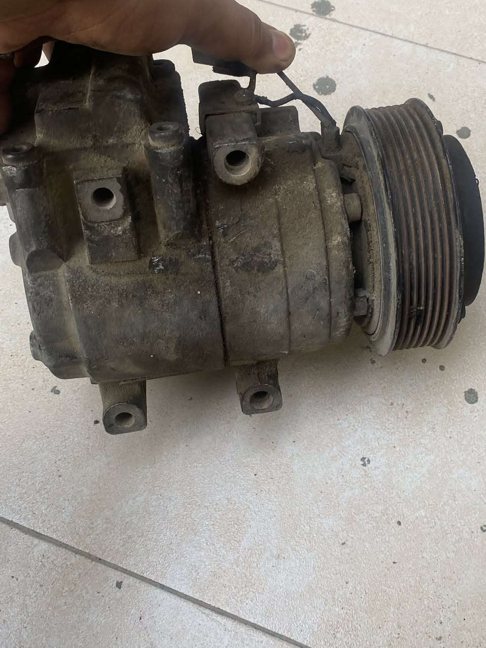 كمبريسر ستاركس فان مال كصه قيم بليرضي الله  وعندي ثاني مال سورنتو يرادله واشرات


**إذا كنت صاحب هذا الإعلان وتريد حذفه لأي سبب، رجاءا أرسل رسالة إلى الدعم الفني**