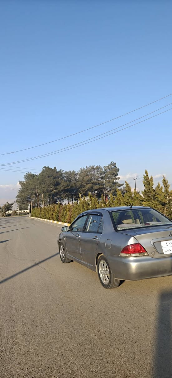 ***********
لانسەر مۆدێل 2008 مەکینە گەورە  
کامل بۆیاخە پێشی کەمێک لێدراوی هەیە
بڕاوەو وەرگەڕاو نییە ماڵی فەقیرە
63گەڵاو معامەلە
