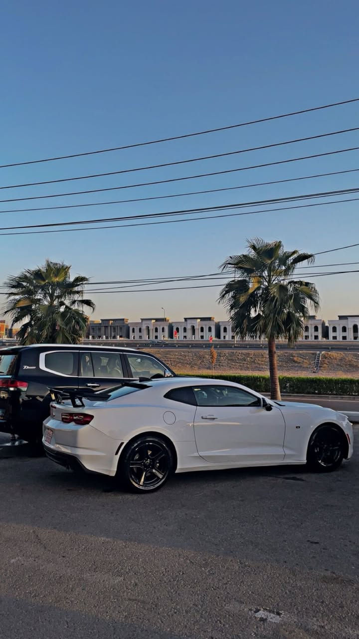 كمارو 2023 6 سلندر ماشيه 45 الف سعر 198 وبيه مجال تواصل ع هذا رقم ***********
