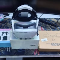 Meta quest 3 128G نظيفة مع كافة الملحقات وياهة ستراب  باور بنك وكفرات ...