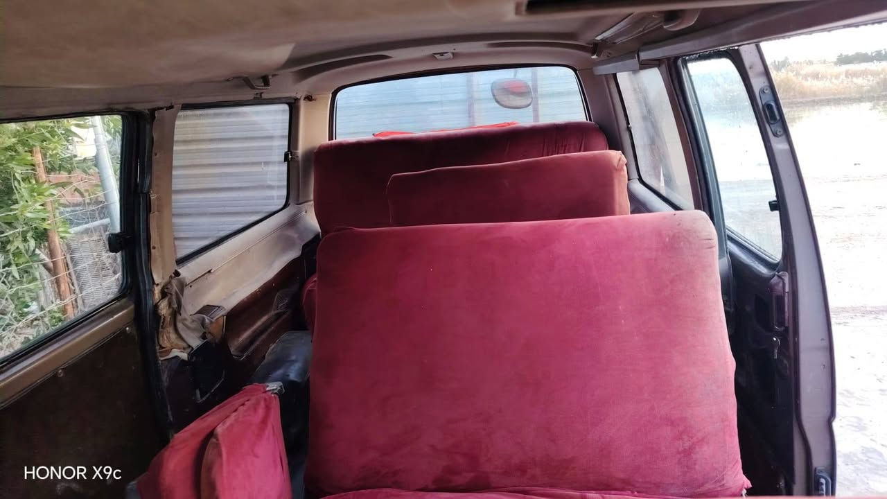 هايسا محرك 2500بطه ديلكو بيه دخانه اول ماتشغل سياره جاهزه وحلوه سياره عوزه ترتيب رقم  ميسان هيىه مامسجله غرامات مصفره راعيه بالعماره تحويل مباشر موديل 1991 سعر (27)ورقه مكانه بالعماره ***********
