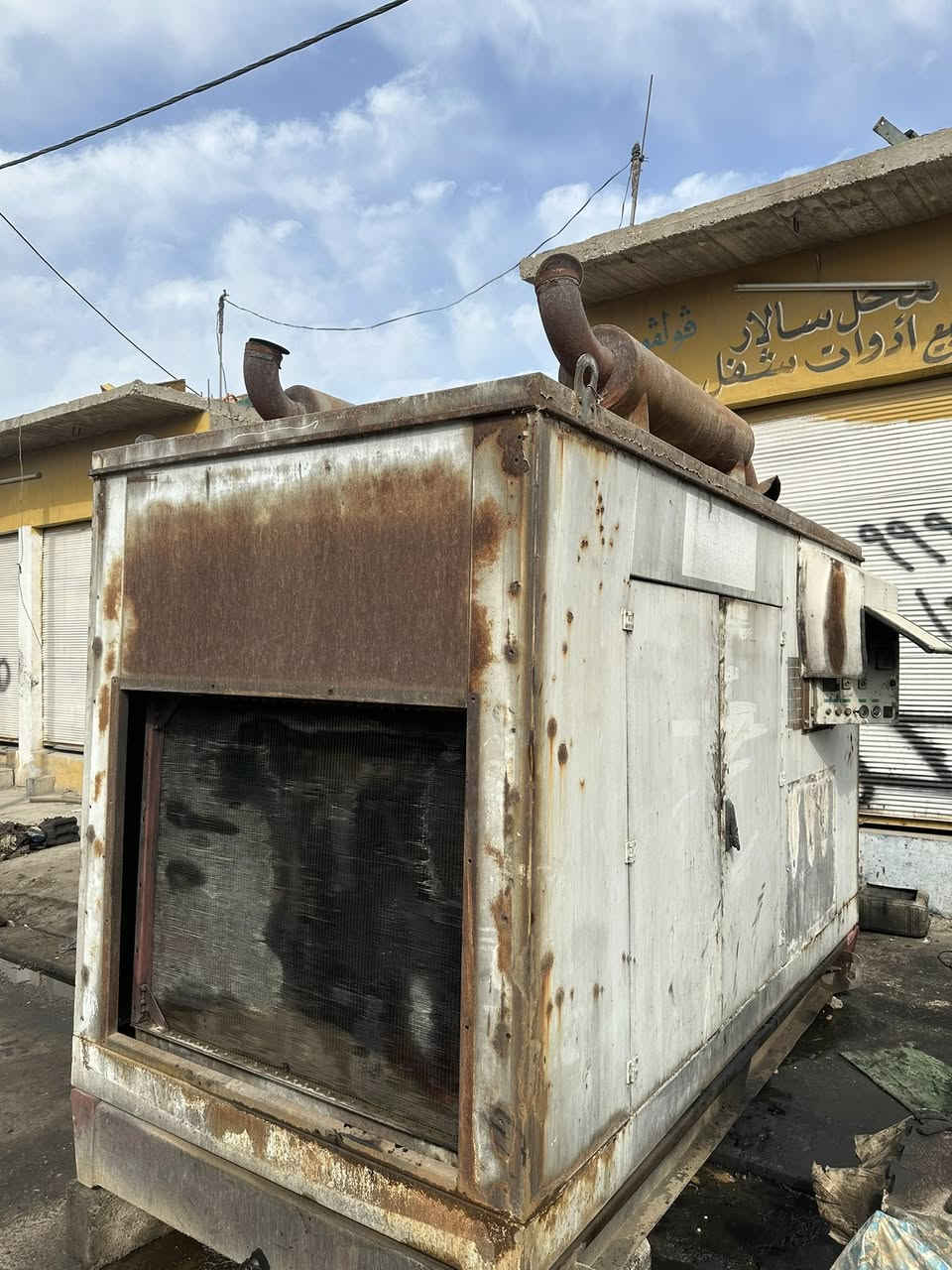 للبيع كاتم كامل مع شاصي  دبل صالونصه  مال500KAV.                                        
عنوان :كركوك حي صناعه 
رقم موبايل:***********
