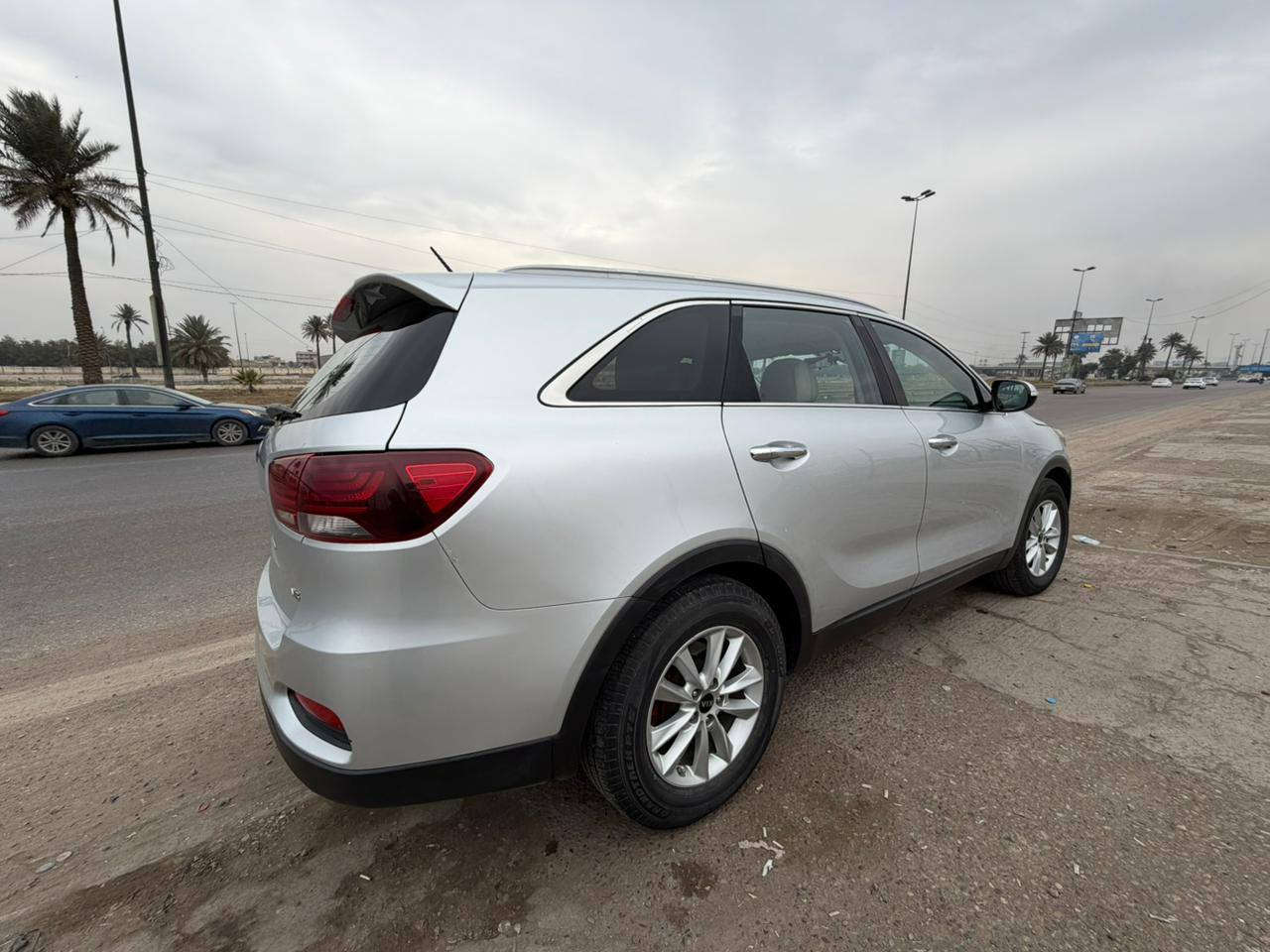 سلام عليكم شباب
كيا سورنتو 
موديل 2019
لون سلفر
وارد امريكي 
محرك 6 سلندر 3.3
ويل كب 
داخل مخمل 
كامرا 
رادار
معروفة مواصفات الامريكي 
حادثها موضح بل منشور وسونار هم منزلة 
مكانها بسماية 
السعر 178 وبيها مجال 
*********** 
*********** هذا واتس اب
