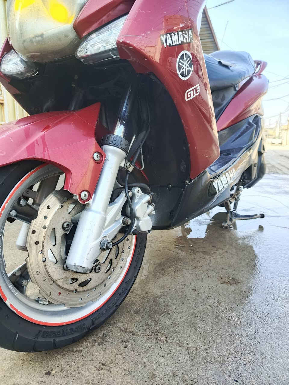 السلام عليكم ماجسته اس دراجه كامله صافيه 
نقص تريشه يسره وبيها صوت فيلس مستعجل كلش ع بيعتها 
السعر 750 وبيها مجال 
***********
