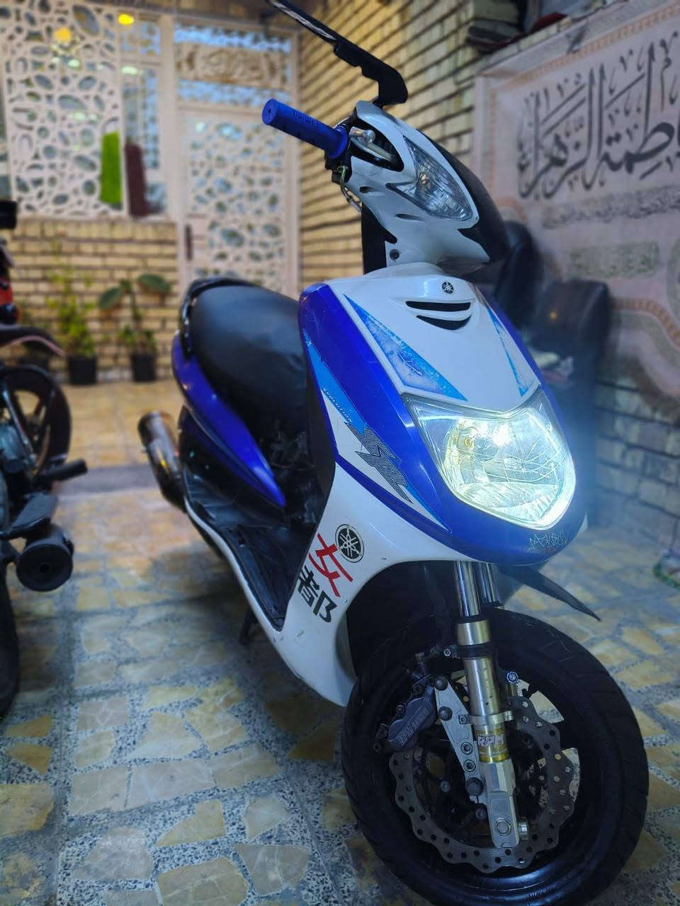 دراجه للبيع سكنس نثيه كفراتها بلاديه مكينتها بيها بوشه ٥٨ونص صدر امامي اربيم وصدر خلفي رياضي نيكل قبق مال فلاوين رياضي تعلاكه رياضيه قاعده مال رقم رياضيه صوندات خلفيه ملقط خلفي فجم برمبل نقصها فقط جوين وكلج خلفي للاتصال *********** السعر 600
