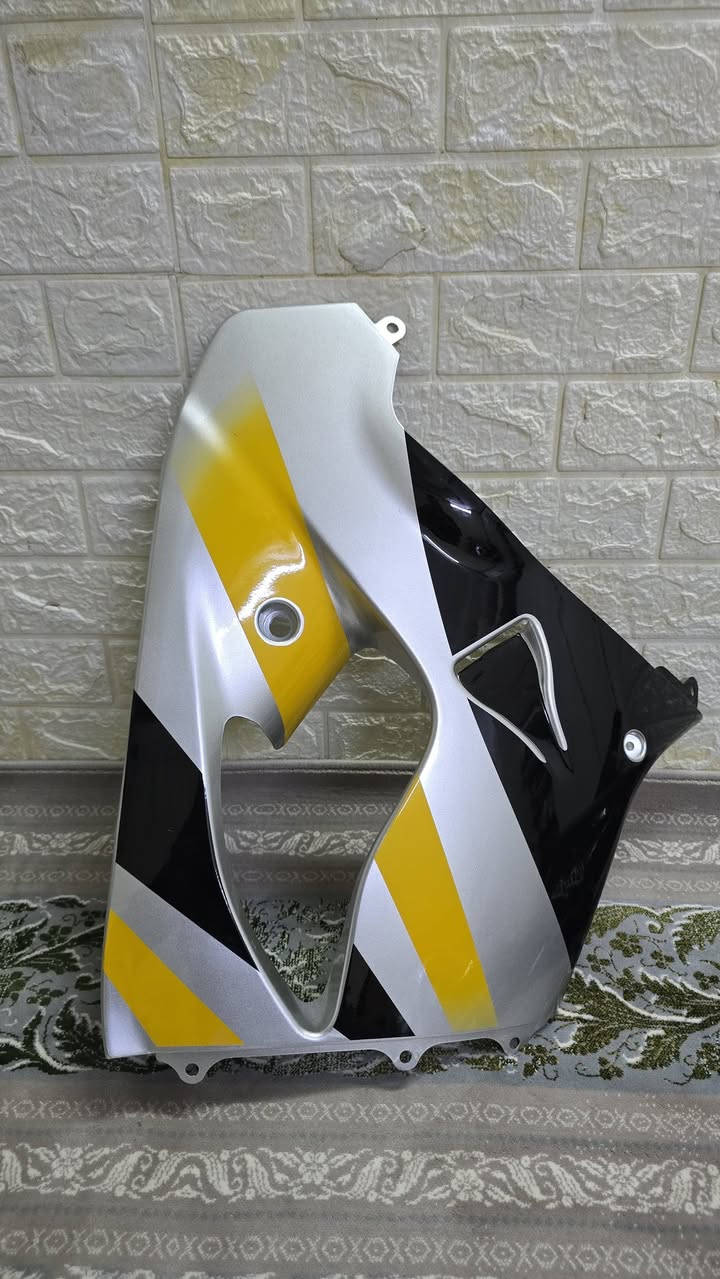 (بسم الله) كفرات Kawasaki ZX9R حديدات مال باله بس مامشدوده على اي دراجه بيهن خدوش بسيطه بسبب النقل يروحن بالبولبش عادي✨
قطعه قطعه كامله بدون اي نقص مثل الي بالفيديو👌
على اول تم 60الف وبالعافيه
رجاء الي يححز عالخاص💙


**إذا كنت صاحب هذا الإعلان وتريد حذفه لأي سبب، رجاءا أرسل رسالة إلى الدعم الفني**