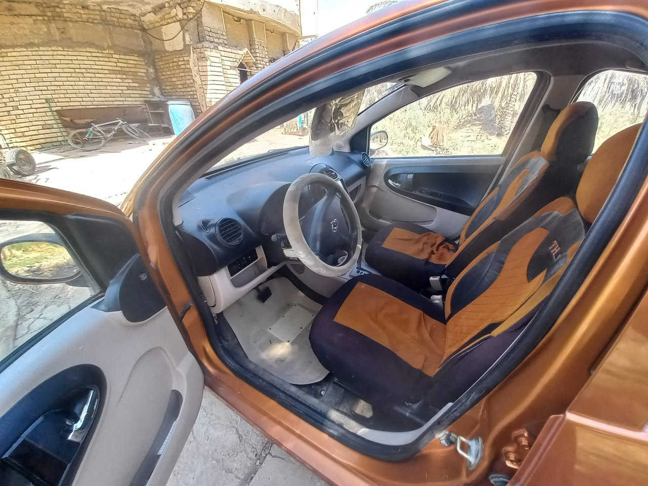 بانده للبيع ٢٠١٢ بسمي رقم ألماني سعر ٥٠ ورقه وبيه مجال سياره جاهزه من كلشي نقصه يدات مال بيبان فقط ***********
