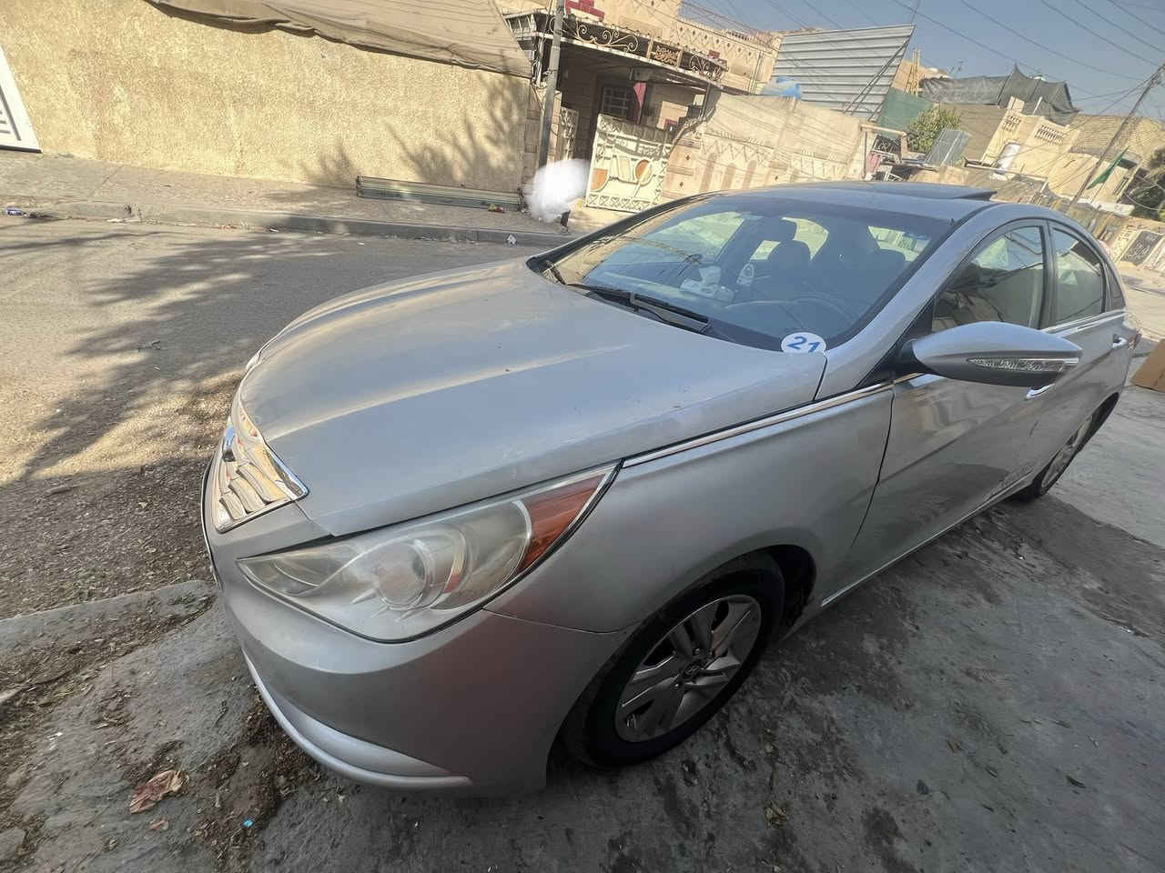 سلام عليكم سوناتا 2011 فول مواصفات 
السيارة بيهة 3 قطع وكلير موضح بل منشور 
السيارة كشنات جلد شفتات تسارع بنراما دبل كزوز بصمة تشغيل بصمة ابواب سستم صوت خلفي كشنات كهرباء تدفئة بل كشنات شاشة اندرويد كبيرة رقم بغداد ومكان بغداد الدورة كير 5 نكر مكينة 2000 تيربو لا دوانز لا تنقيص سعر 95 للاستفسار اكثر ***********
