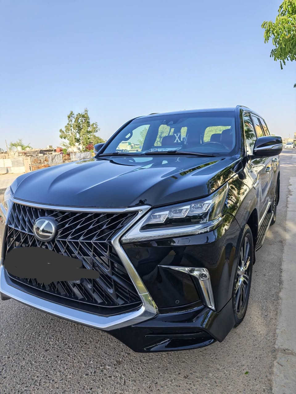 لكزز 2020 LX570🚙
للبيع .... مكان السيارة في كربلاء 

⚫ اللون: أسود ملكي

📍 رقم بغداد

📏 الممشى: 71 ألف كم فقط

✅ مكفولة من كل ضرر

المواصفات:

🔹 محرك 8 سلندر قوي وهادئ

🔹 تبريد أمامي وخلفي (عدة قطع)

🔹 شاشات خلفية

🔹 فتحة سقف

🔹 مقاعد جلد كهربائية مع تبريد وتسخين

🔹 تشغيل بصمة ودخول ذكي

🔹 كاميرات 360

🔹 رادار ومنظومة أمان

🔹 دبل

🔹 تعليق هوائي

🔹 إضاءة LED أصلية

🔹 نظام صوت فاخر

🔹 تحكم ستيرن

🔹 كروز كنترول

🔹 السيارة بحالة الوكالة ولا تحتاج أي صرف

السعر 77000

📞 للجادين فقط  اتصال ***********
