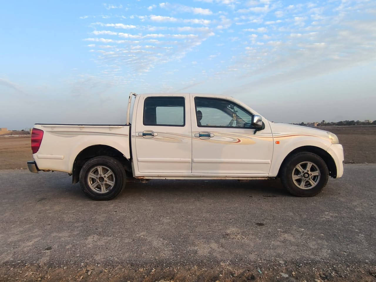 كريت البيع رقم قادسيه سياره مكفولة كفاله عام كير محرك سياره نضيفه كلش موديل 2013 سعر 68 وبيها مجال مكاني بالعمارة ***********/***********
