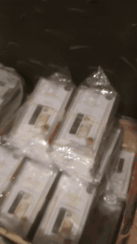 السلام وعليكم شلعه كفرات ايفون من 11 لل 16 برو ماكس  العدد الفين قطعه ...