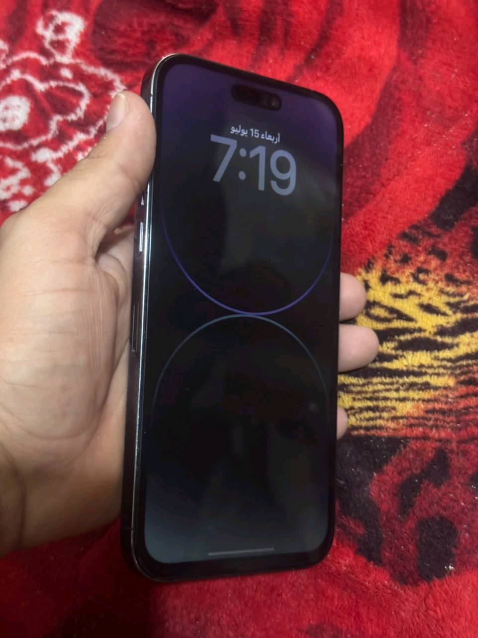 السلام عليكم 
ايفون 14 برو ماكس ذاكره 256 ✅
بطاريه 83 بلاد ✅ مبدل ضهر وشاشه اصليه 3 خيارات مثل ما جاي تشوف الجهاز نضافته 99/% ممتعوب 
السعر 575 مجاله بسيط ***********