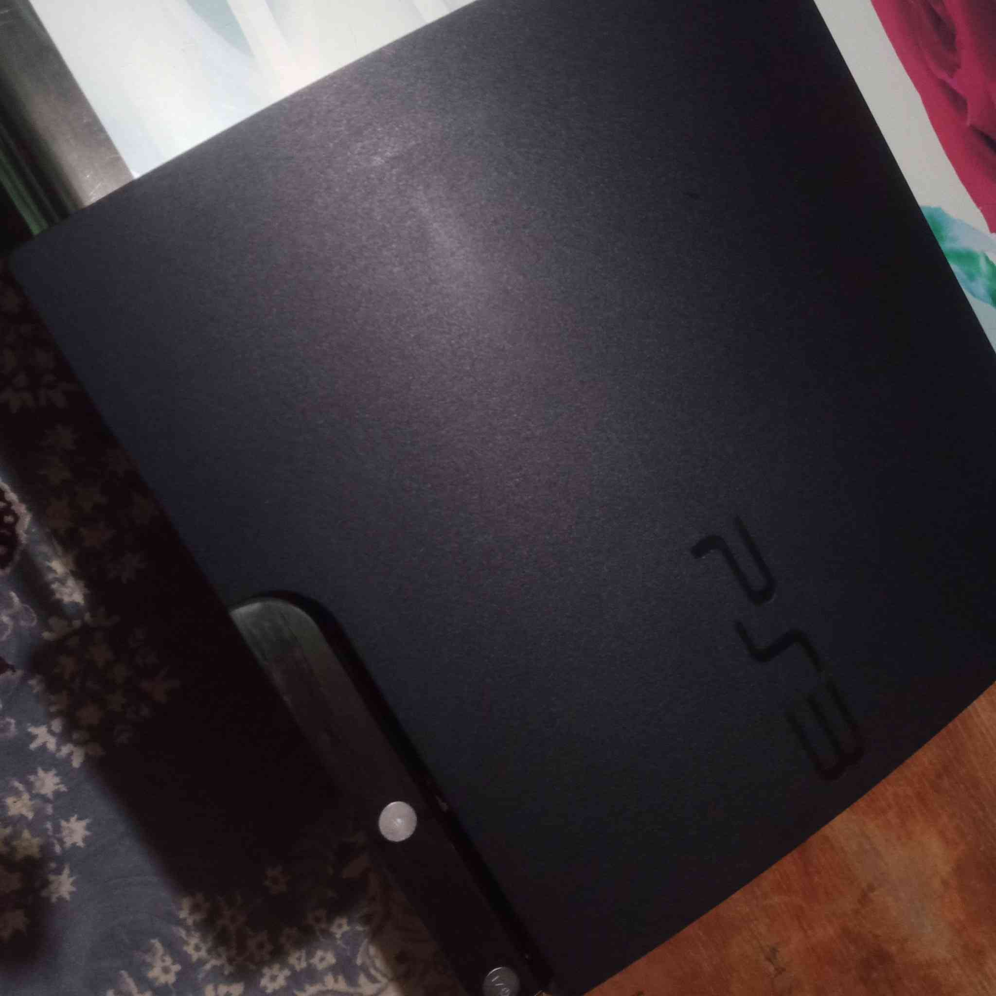 سلام عليكم 
بلي3سلم قرص+هارد 
اوربي 
ماداخل تصليح «ثق» 
استعمال فتره قليله 
نظافة فول
3جوستيكات مع كيبل شحن عدد 2
ـــــــــــــــــــــــــــــــــــــــــــــــــــــــــــــ
العنوان: القادسية قضاء عفك 
***********
الأتصال على الرقم التالي
