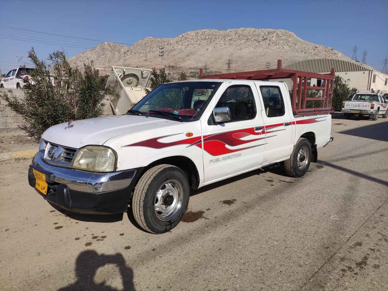 نیسان بۆفرۆشتن2006ناوسور جام عادی ڕەقەم سلێمانیە سەنەوی بەسەرچوە بەشەرتی تەحویل غرامە سەیارەکە دوپارچەو پەڵەیەکی بۆیاخە لابۆدیەکو دودەرگای بۆیاخە مەکینەی نەکراوەتەوە کەم ڕۆیشتوەچوارتایەی لۆکی لەسەرە سەیارەکە هین من نیە کابرا هین ماڵی خۆیەتی سەیارەی مەعرەز نیە سعری 110گڵا معامەلە لتەکیەیە ***********
