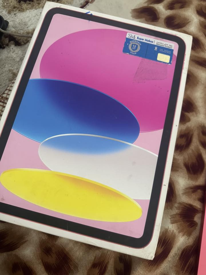 اللبيع ايباد ١٠ كامل ملحقاته زلغ مابي   ***********
