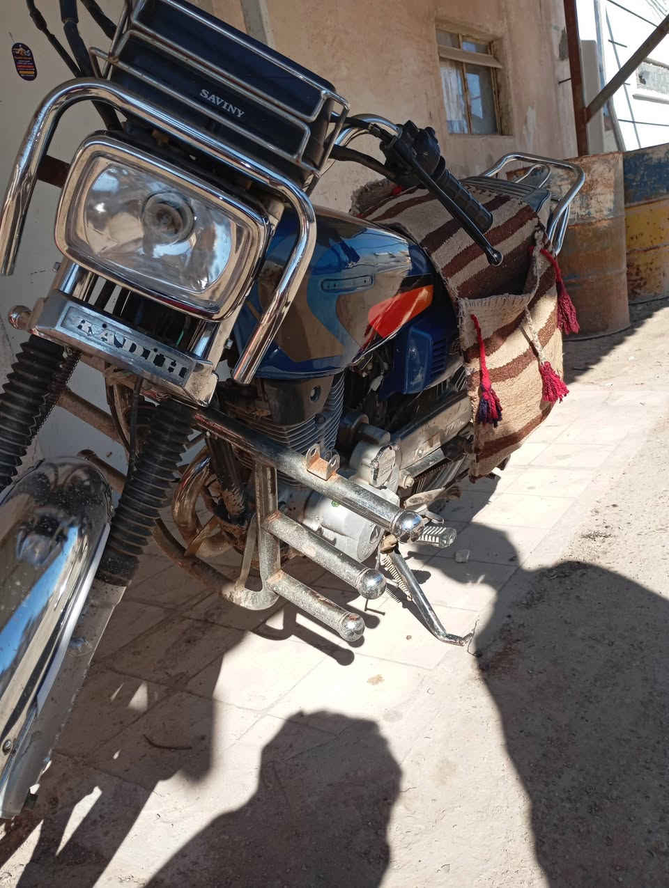 السلام عليكم موطور للبيع  تايرات جدد ظفيره جديده تانكي جديد  ماطور خير من الله 350 بيه مجال مكان قزانيه   
الرقم ‏‪0788 918 2982‬‏
