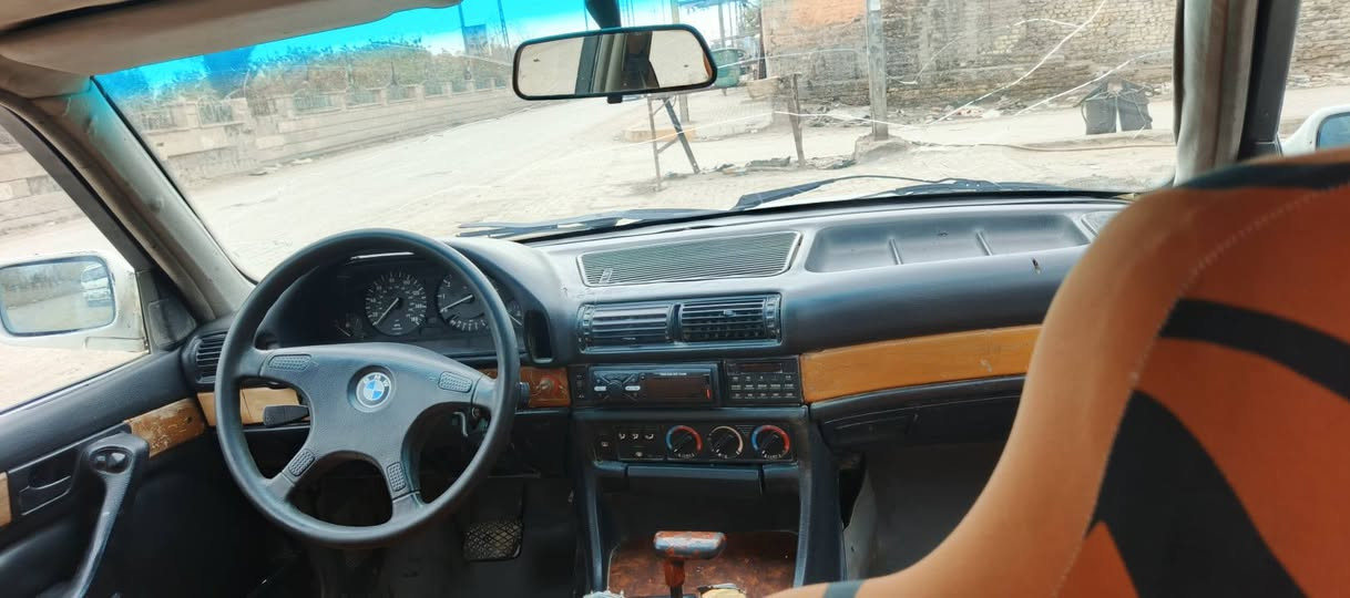 بي ام دبليو735سياره مكينه وكير محوره في في تي بل كارتون حداديه نضيفه كهربائيات كله شغاله رقمه مثنه الماني سنويته ساقطه راعيه يمي بديه كدامكم سعره25 وبيه مجال مكاني دوانيه قضاء الشامية رقمي***********
