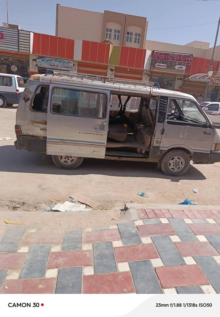 السلام عليكم كيه بستا للبيع موديل
1993 مكينه وكير شرط شواصي حلوات 
كاعيه ودوشمه حلوه 
باتري وسلف كله جديد  
الكشر شوفت عينك  تواير نص عمر 
سنويه ساقطه ب 21  عندي وكاله بيها راعيه موجود
رقم احمر بغداد  السعر(24) وبيها مجال مكاني الناصريه
***********
