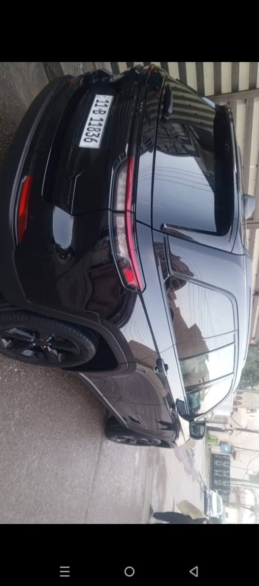 السلام عليكم
جيب شيروكي 
موديل ٢٤
وارد أمريكي 
فول مواصفات 
تشغيل عن بعد 
بانوراما 
ومواصفات الفول معروفة 
بلاك توب 
ماشية ١٠ ألف ميل 
العنوان بغداد الغزالية 
***********
أبو يونس
