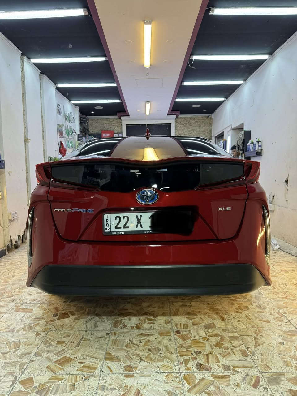 السلام عليكم للبيع
تيوتا بريوس برايم بلكن موديل 2022 فئة (XLE) ثلاث انظمه شحن - وهايبرد-  وبانزين    مواصفتها 
تحكم ستيرن جهتين
مثبت سرعه
رادار امامي
تحديد مسار
شحن واير ليس
شاشة تيسلا كبيره
تدفئة بالكشنات
كار بلي
ترحيب عند الاقتراب من الابواب
شاحنتها وياها
كشنات جلد 
عداد المسافه المقطوعه (46000) كيلو متر 
حادثها بس البنيد ونفسه راجع ع البارد بدون لاتبديل ولاصبغ اي قطعه بالسياره السياره جاهزه من كلشي بعدها على وضع الشركه حته التبريد والتدفئه البلادي والسياره ضايفلها اناره محيطيه الهزه خلصانه صار شهر والسنويه لحد (2030) يلله تسقط السياره بسمي تريد تحويل تريد وكاله 
السعر المطلوب (150) $ وبيها مجال 
اترجاكم المو شراي لايخابر ولايرسلني 
مكان السياره بغداد الغزاليه

موبايل (***********) موجود واتساب @الجميع
