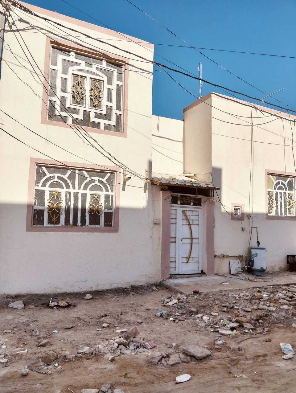 سلام عليكم دار البيع 50تر ركن شارع15منطق58غرغه وصله ومطبخ وتخاريج وغرفه فوك ***********حي نداء
