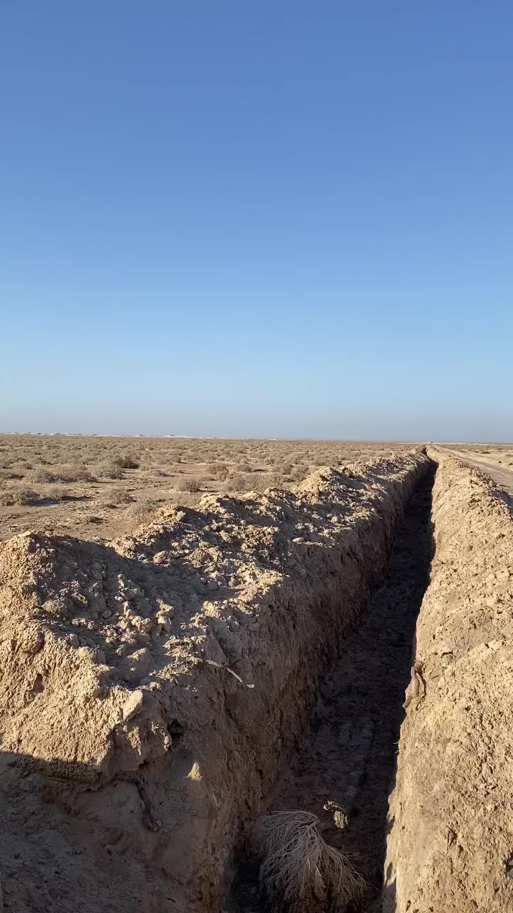 السلام عليكم ارض زراعية للبيع موقعه الرحاب

مساحته 320 دونم عقدها بسمي معدل منها 120 دونم 

بيه بير ومحوله كهرباء وبزل وهذه رقمي ***********
