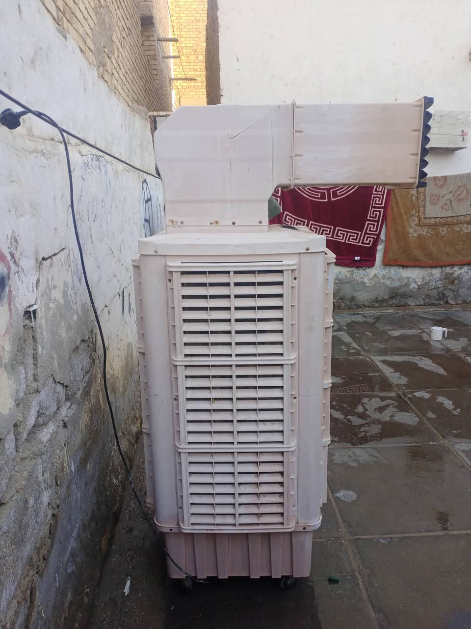 السلام عليكم مبرده بلاستيك للبيع الارتفاع 174 العرض 60 الاستخدام موسم واحد الاتصالى***********
