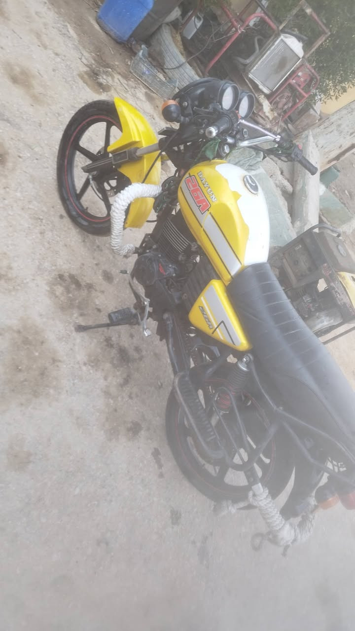 سلام عليكم دايون 2022 محرك200 وراق سكنر  سعر 1150 المكان حله جبله ***********
