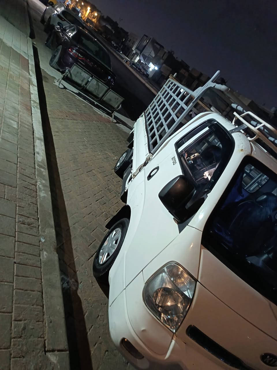 السلام عليكم كيا حمل موديل ٢٠١٢ رقم واسط مشروع وطني سياره جاهزه مكان بغداد مدينه الصدر السعر ٩٣ رقم للموبايل ***********
