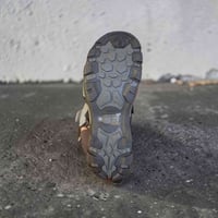 عسلى • مقاس ٤٤ • توصيل مجاني