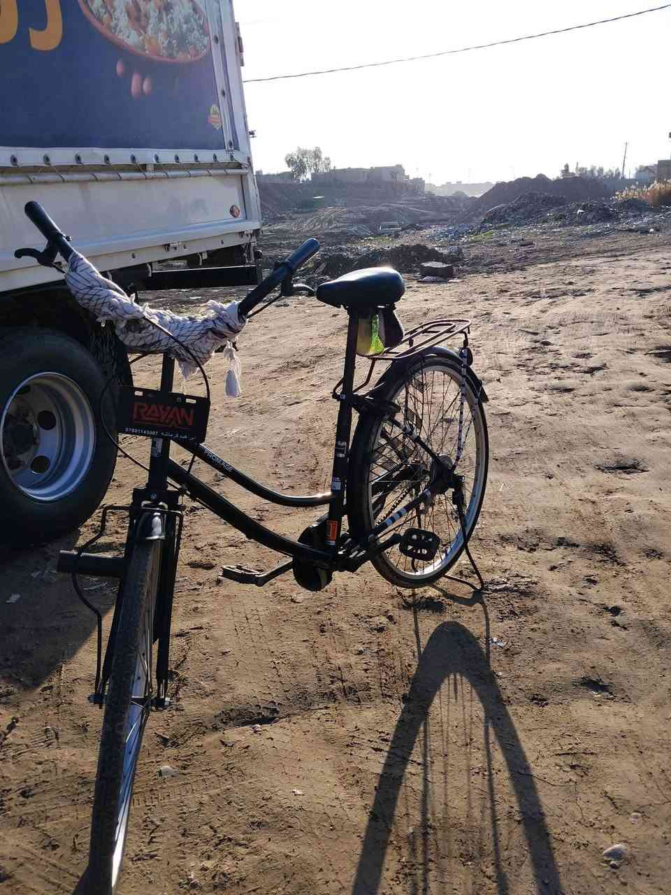 السلام عليكم بيسكل عبد الحليم للبيع  حجم 26 موديل 18 لون أسود اسطابات شغالة زوج تايرات نص عمر  السعر 80 وبي مجال المكان موصل  الأيمن حي المنصور *********** وشري  يتصل ع رقم وبتوفيق 👌
