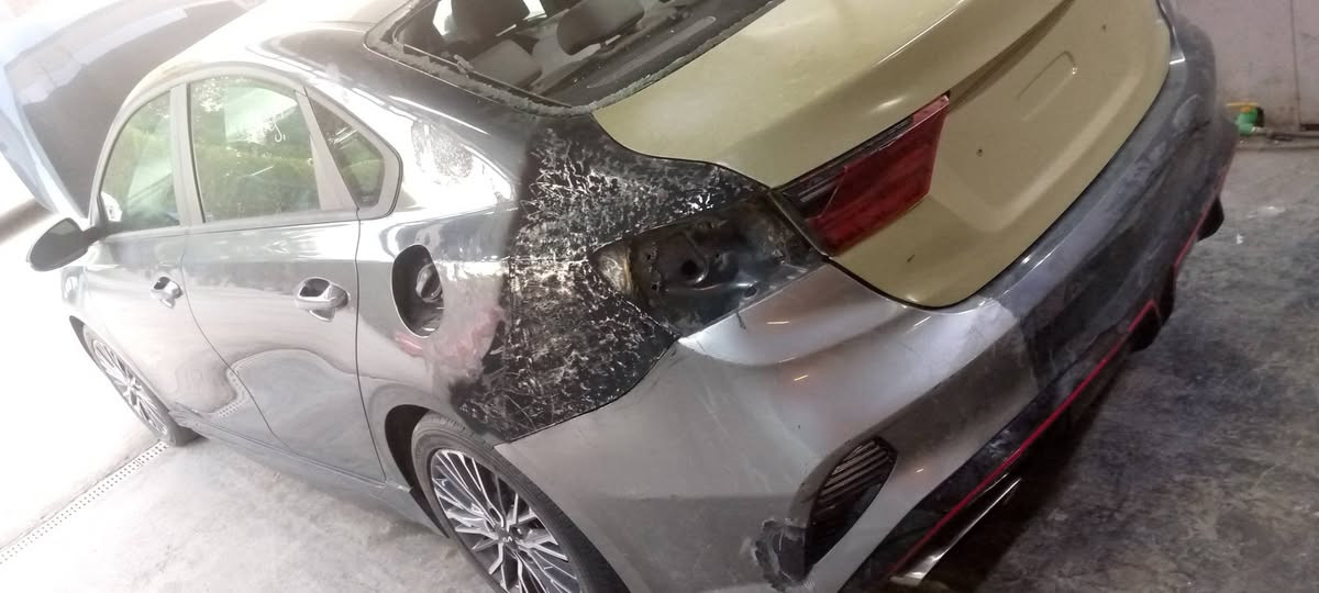 سمكره وصبغ كافه انواع السيارات الحديثه سيد عبدالله السمكري بغداد تقاطع الدرويش قرب  سيطرة حي التراث تعديل حار وبارد موبايل ***********
