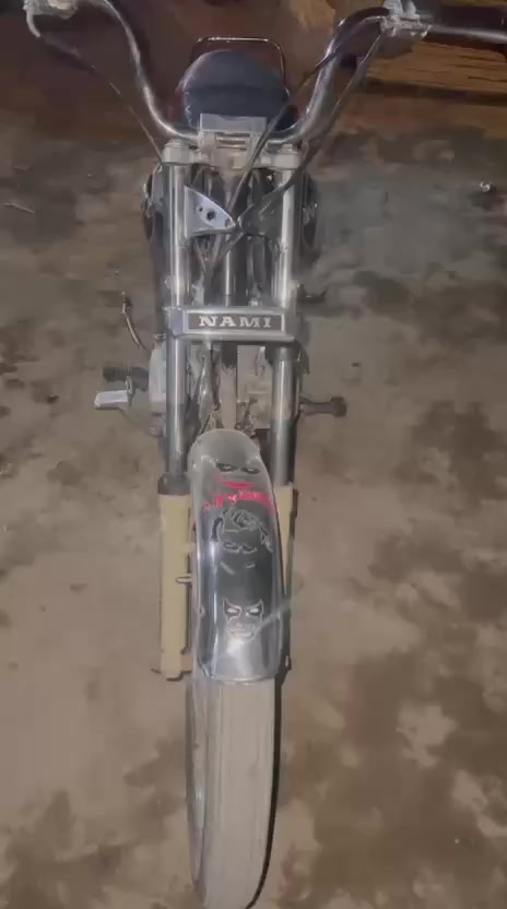 سلام عليكم  دراجه لبيع. اربعه كير. دراجه شلعه ومعدل سعر. 300 وبيها مجالل. ***********
