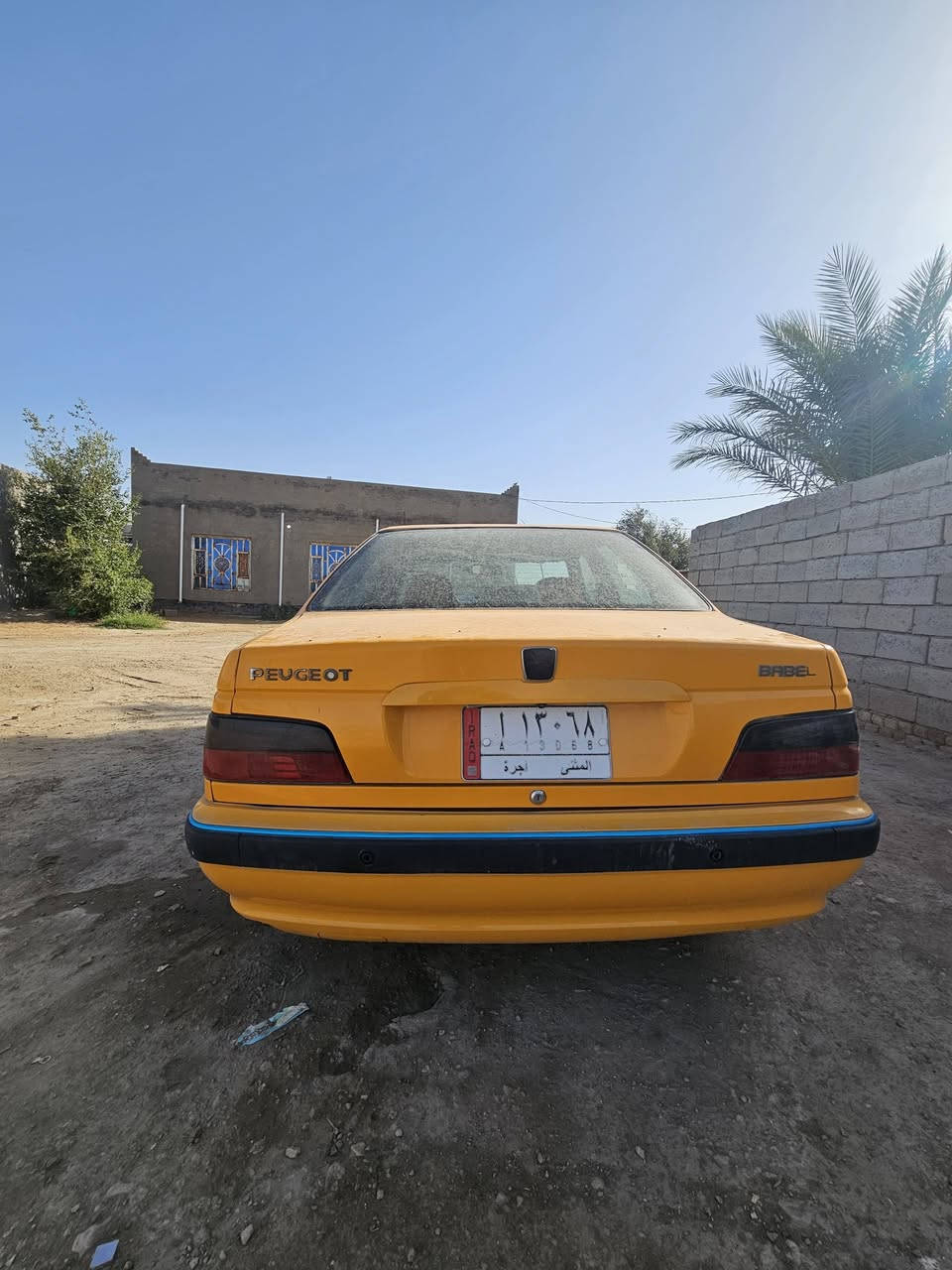 السلام عليكم بارص موديل 20 ,محجوزه بعدلهه شهرين وتصير حره مكينه بيها خيط بخار تبريد ثلج حداديه زينه تخم تاير السياره حلوه السعر 58 وبيها مجال الشراي مكاني ديوانيه 
 ***********
