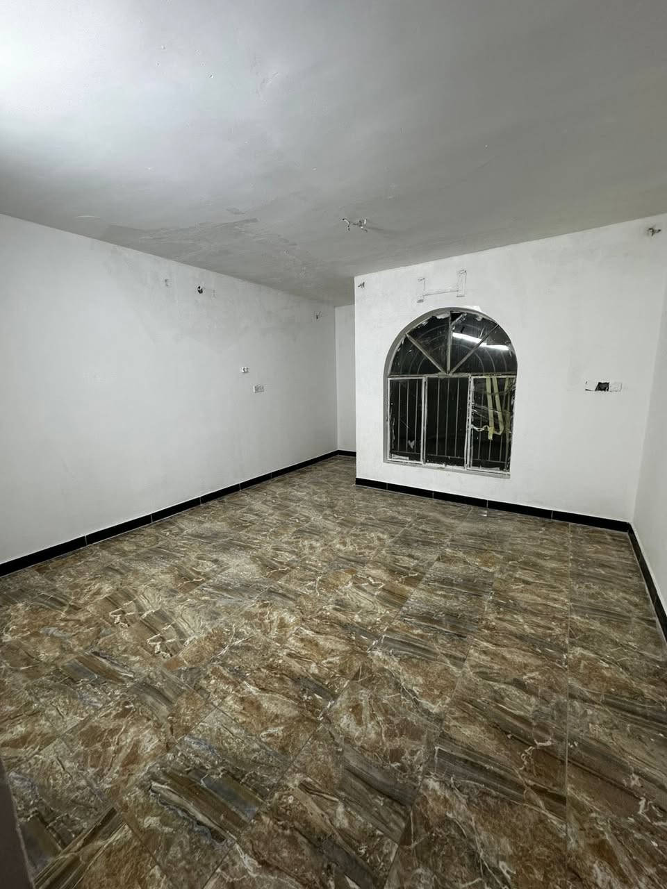 #للايجار____في____السيدية
مشتمل طابق اول فوق الارضي معزول عزل تام 

يحتوي على غرفة وصالة ومطبخ وخدمات 

قيمة الاجار:500 قفل 

للاستفسار:***********

او زيارة مكتب الفهد الهندسي للمقاولات العامة/شارع جامع الاقصى مقابل مكتبة الحكم سنتر
