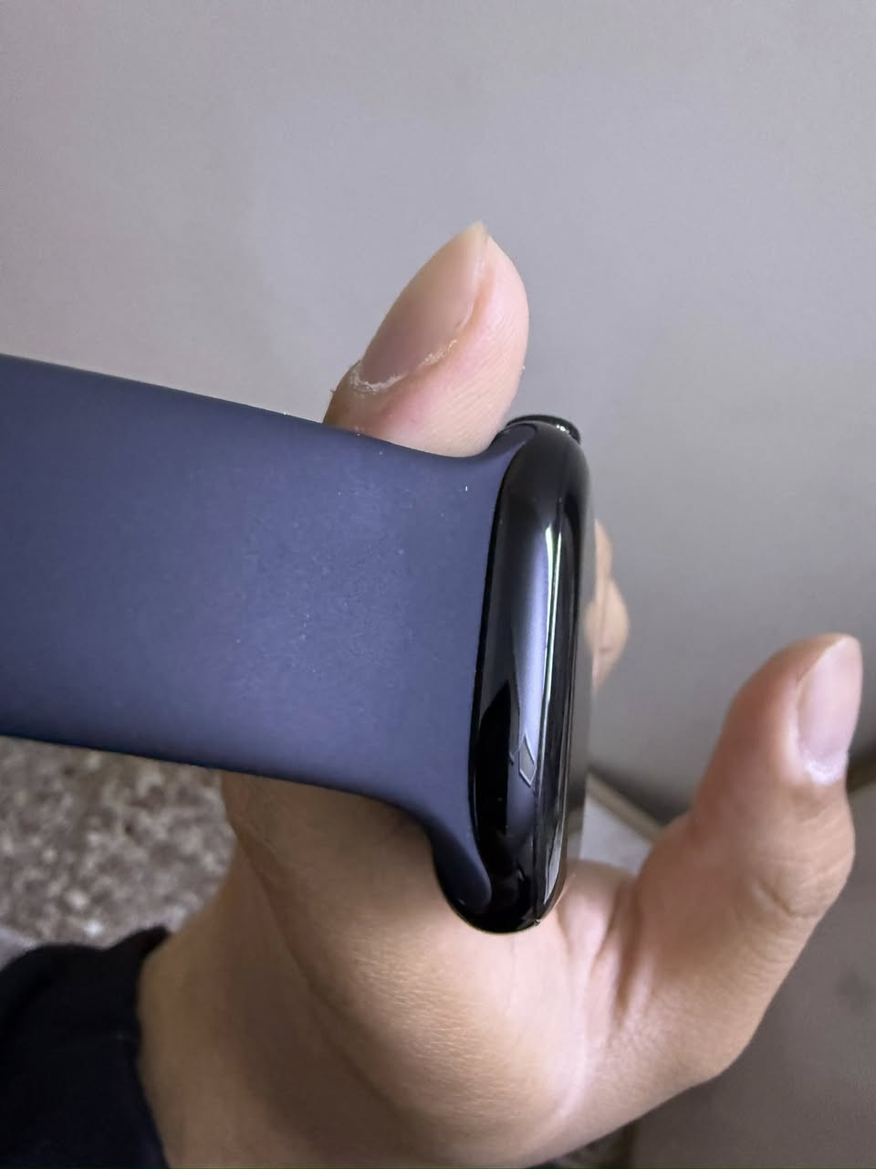 السلام عليكم 
ابل واتش جيل 10 حجم 46m
الساعة ضمانها ضمان ماستر وبعدها بالضمان 
الساعة مفتوحة شهر 11 ومشحونة 9 مرات فقط
الساعة بدون زلخ لا شاشة ولا اطار
بطارية 100%
نظافة 100%
الساعة كامل ملحقات سير وشاحنة كارتون
سعرها 400 لان ضمان ماستر 
***********
