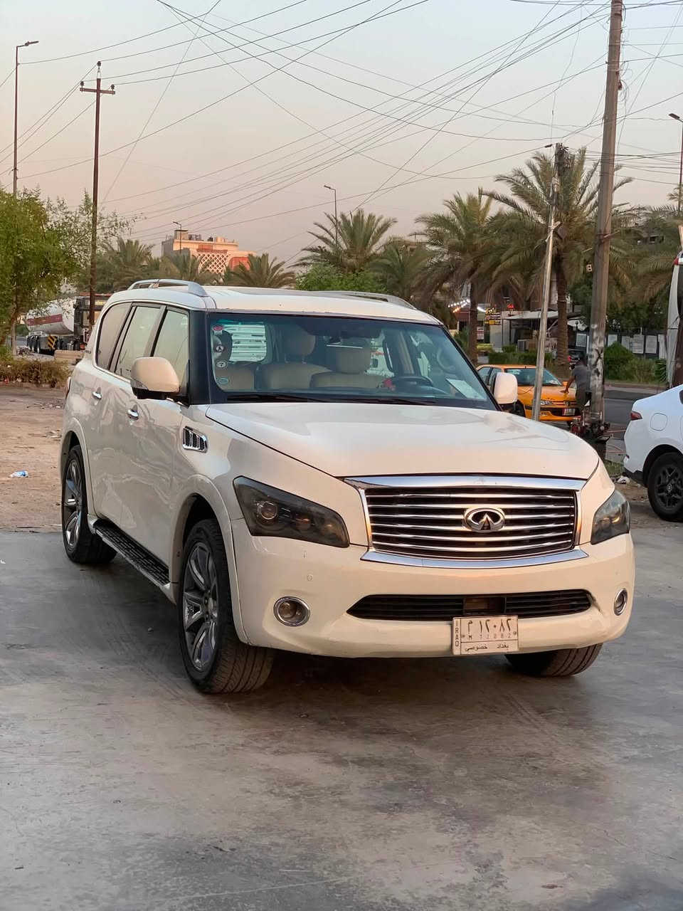 السلام عليكم
للبيع انفنتي QX56 ستينين 60
خايجي
موديل 2011
فول مواصفات 
فتحه 
5 كامرات 
3شاشات
ترحيب دخول 
كشنات كهرباء 
وهواي مواصفات 
بيه جاملغ خلفي صبغ بدون معجون او دواخل 
عنوان السياره بغداد البنوك 
سعر 175 وبيه مجال 

***********
