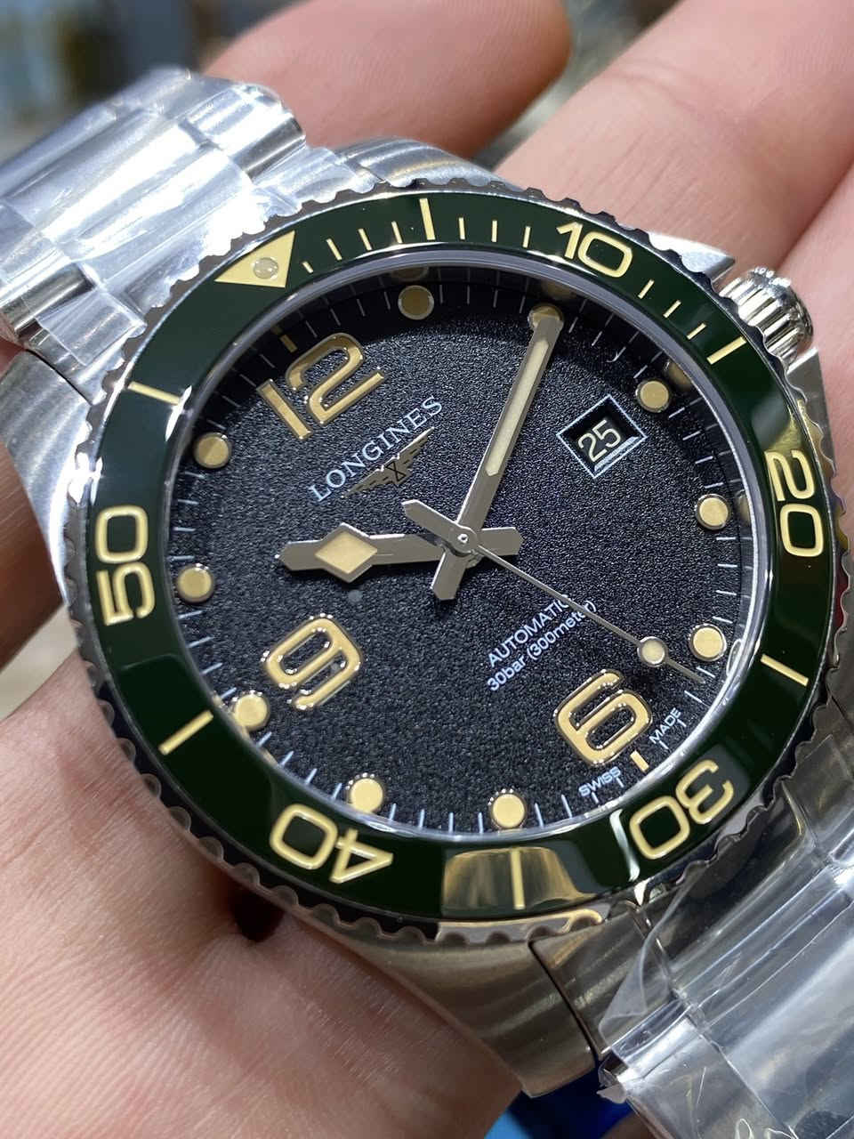 LONGINES

HYDROCONQUEST

وكالة ضمان 5 سنوات 

جديد غير مستخدم 

قطر 41

اوتوماتيك 

توجد خدمة توصيل 

***********

.
.

.

.

.@إشارة
