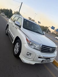 لاندكروز 2013  بريم اصل بدون صبغ فقط بارد مكاناتبدون فتح  سيارة جدا حل...