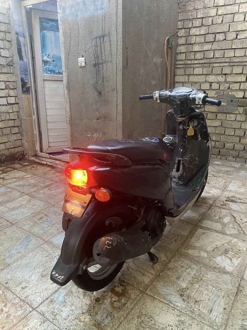 سلام عليكم فله للبيع دراجه بيه حادث بل كفر امامي لا عواج مابيه تجي وتشوفه دراجه مكفوله من مكينه وكفر دراجه بس بجيم خلل بيه باقيه كله شغال دراجه 550 وبيه مجال. بكان بغداد رقم***********
