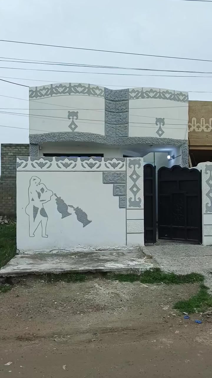 السلام عليكم للبيع مشتمل ١٠٠ متر عالي عن الشارع جديد موقع شارع الطيار قرب مدرسة مسجد القصى للتواصل ‏‪***********‬‏ بي واتساب
