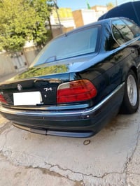 E38 740i • V8 • حالة الوكالة