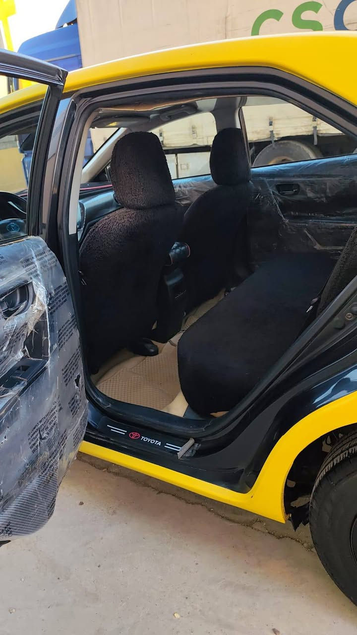 سلاموعليكم كورلا 19LEصور حادث موجود بل مشوره بدون ايرباك سياره حلو نضيفه اب شرط كير محرك ***********مكان كلار سعر 150
