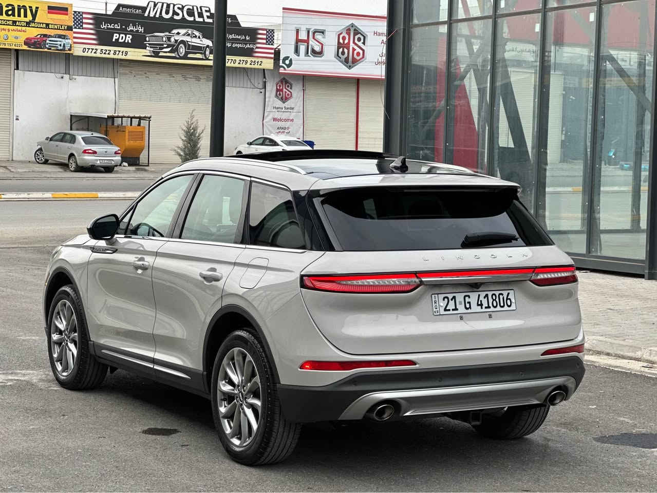 کوردی/عربی

سڵاوی خوای گەورەتان لێبێت …

ئۆتۆمبێلێکی زۆر ناوازە و خێزانی ، زۆر تایبەت و نوێ …

ناوی کۆمپانیا : لینکۆڵن
جۆری ئۆتۆمبێل : کۆرسەر
ساڵی بەرهەمهاتوو : ٢٠٢٢
ڕەنگی ئۆتۆمبێل : چیمەنتۆیی و سەقف ڕەش 
ماوەی ڕۆیشتوو : ٥٩ هەزار کیلۆمەتر
پارچەی بۆیاخکراو : تەنها بۆنید بێ ناو گرتن
جۆری مەکینە : ٢.٠ و تۆڕبۆ مەرغوب
جۆری ئەکسل : دەبڵ ئەکسل
ژمارەی تابلۆ : سلێمانی
ماوەی تازەیی ساڵانە : تاکوو ٢٠٣٠
مواسەفات : ( کوشن کارەبا - کوشن خەزن - کوشن هیتەر - کوشن تەبرید - شاشە گەورە - کامێرا - گێج ئەلیکترۆنی - دیاریکردنی خێرایی - خەتی جادە - ڕاداری ٣٦٠ - حاسە - دەرگای سنوق جەگە - چوار دەرگا بەصمە - کۆدی دەرگا - دەرگا و داشغوڵ و ژێر قاچی لیدە - ١٨ مکەبەرە - ١٠ ئێرباگ - کوشنی دواوەش هیتەرە … زۆر مواسەفاتی تر ) .

گەر موشتەری نیت تکایە کات لە خۆت و منیش مەگرە !

بۆ زانیاری زیاتر : ***********

سـلام الله عليكم …

سيارة كلّش نادرة وعائلية، مميّزة وحديثة …

اسم الشركة: لينكون
نوع السيارة: كورسير
موديل: 2022
لون السيارة: سمنتي وسقف أسود
الممشى: 59 ألف كيلومتر
الأجزاء المصبوغة: بس البونيد بدون حوادث
المحرك: 2.0 توربو مرغوب
الدفع: دبل أكسل
رقم التسجيل: سليمانية
السنوية مجددة لحد سنة 2030

المواصفات:
( مقاعد كهرباء – مقاعد ذاكرة – مقاعد تسخين – مقاعد تبريد – شاشة كبيرة – كاميرات – عدادات إلكترونية – مثبت سرعة – تحذير الخروج عن المسار – رادار 360 – حساسات – باب شنطة كهرباء – أربع أبواب بصمة – تشغيل بدون مفتاح وبصمة – إنارة LED داخلية – 18 سماعة – 10 إيرباغ – مقاعد خلفية تسخين … ومواصفات هواي بعد )

الرجاء إذا ما عندك نية شراء لا تضيّع وقتك ووقتي.

للاستفسار أكثر:
*********** السليمانية, العراق
