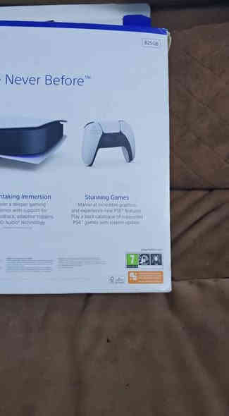 للبيع بلي 5 فات نظيف غير مفتوح جوستكين اصليات ويوبي اس وياه لعبتين للتواصل ***********
