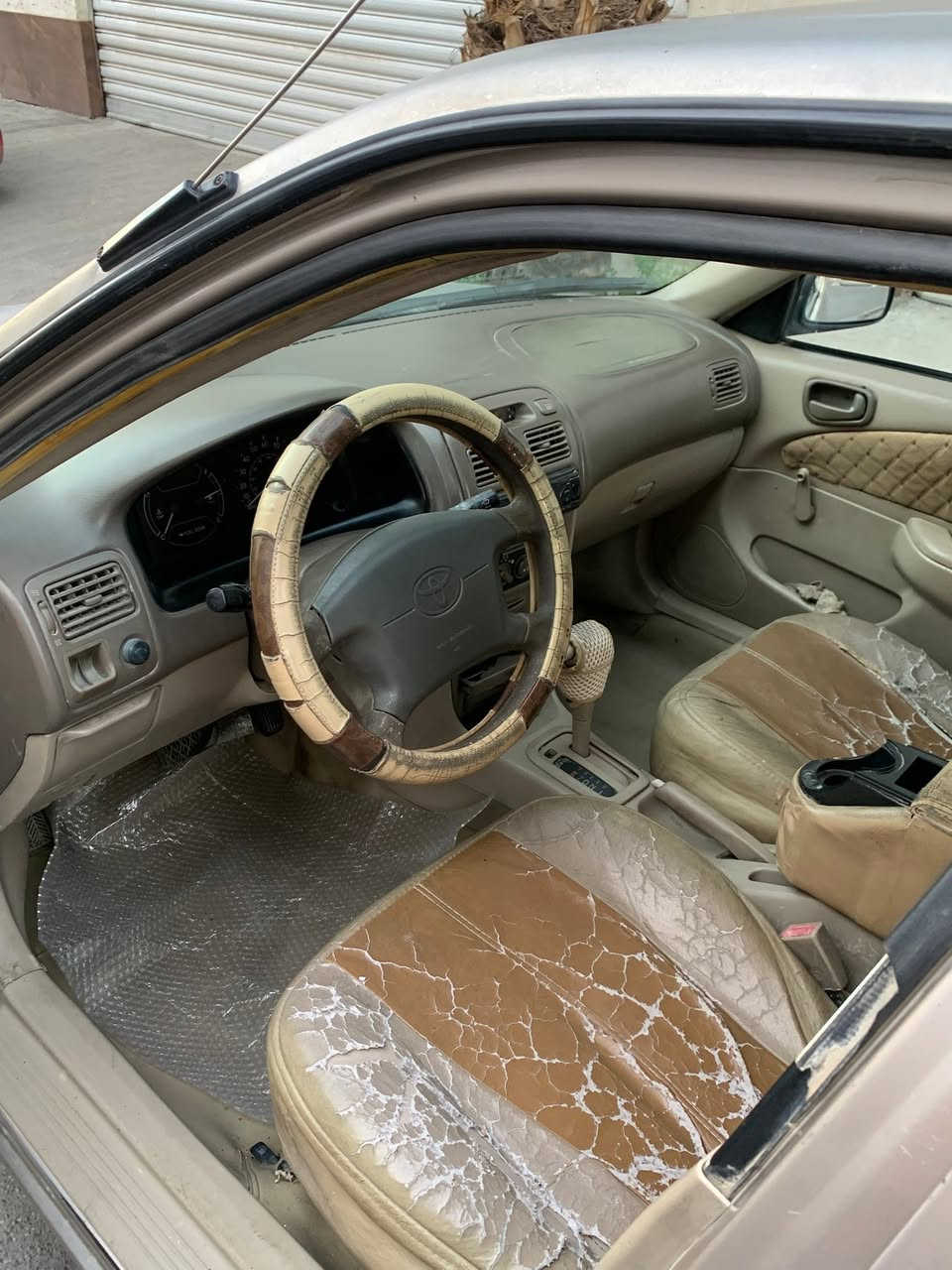 السلام عليكم كورلا موديل 2000 للبيع لون شمباني
مكينه 2000cc
محرك كير جدد 
منضومه  تبريد جديده 
راديتر ماء ومراوح جديد 
صدر جديد
 طخم تاير جديد
 باتري جديد 
جامة امامية جديدة
السياره جاهزة وأدامه كامله السياره 
حادثها جاملغ ايمن + بنيد رقم بغداد أنكليزي سنويه ل28
السياره باسمي تحول مباشر سياره نقصها بس صبغ مكاني كاظميه ساحة عدن السعر 57 اتصل ***********
***********
