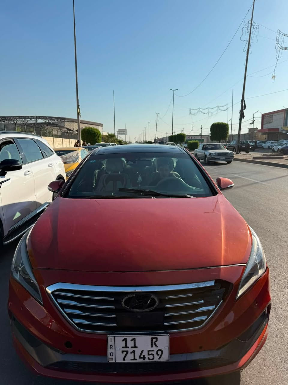 سوناتا 2015 sport limited
بصمه تشغيل
ستيرن حرف Dمع شفتات قيادة 

شاشه بلادية 

كامرة بلادية دواره

كشنات جلد 

تدفئة بالكشنات 

تحكم ستيرن مع كروز سرعة 

دبل صالنصة 

حاكية ومايك بلادي 

لايت حاجب  

3 وضعيات للقيادة 

كرسي كهرباء 

رادار بل مري 

تبريد قطعتين 

مكينه 2000 توربو 🚀🚀

ماشيه 82 الف

رقم بغداد جديد  بأسمي

مكاني بغداد مدينه الصدر
***********
