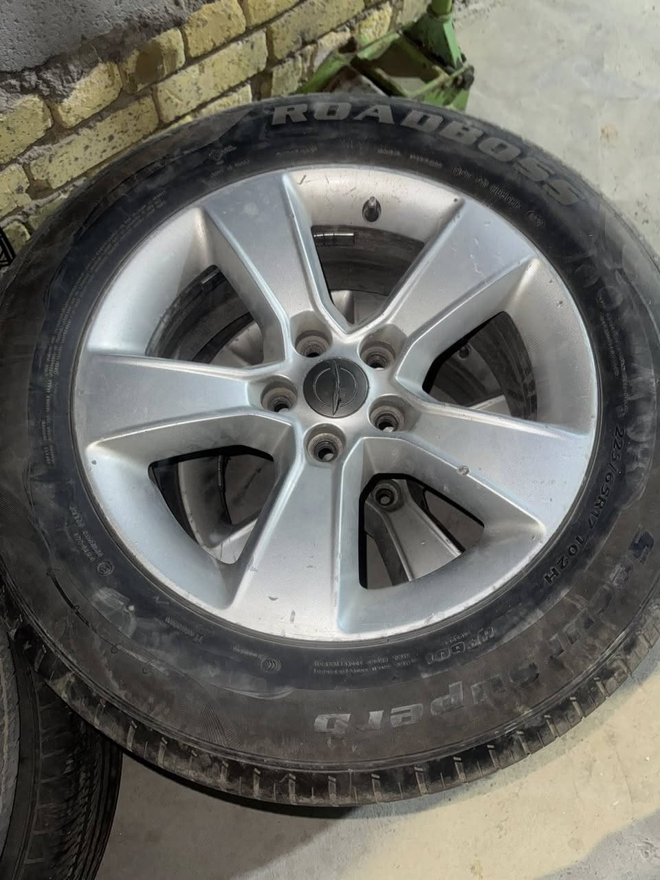 سلام عليكم تخم ويل كب جارجر اوباما نضيف مع تخم تاير حجم 17 نضاف سعرهن 235 مكاني بصره
***********
