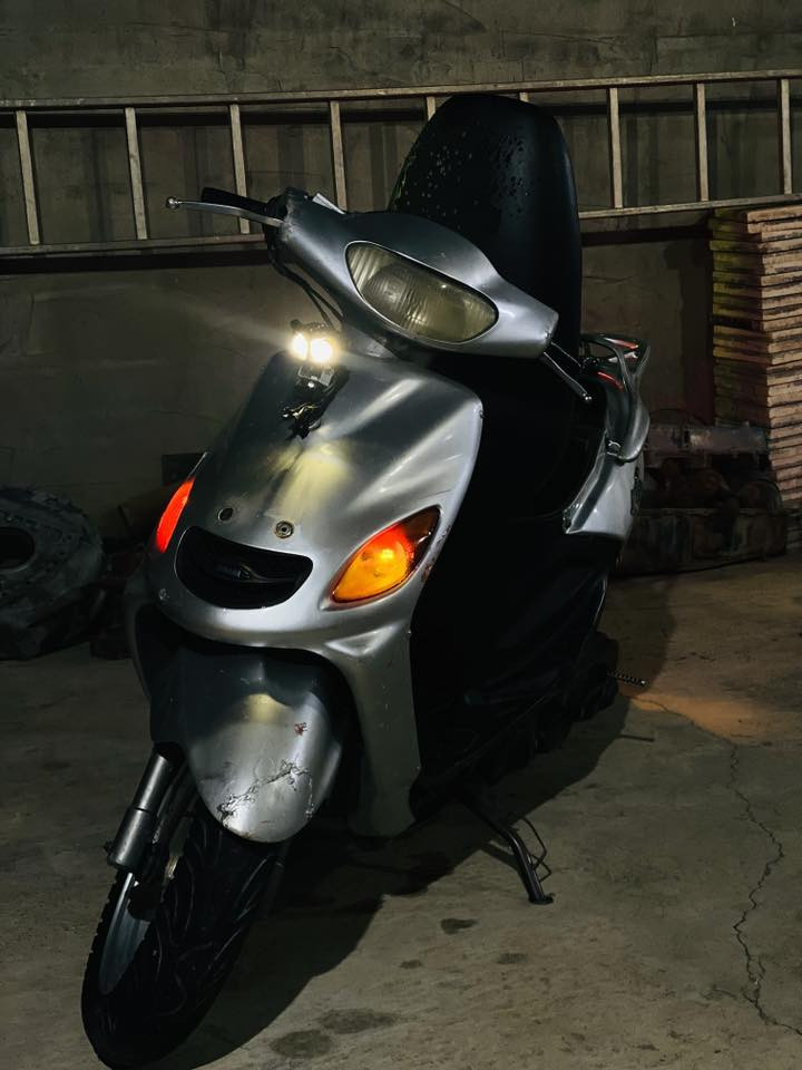 السلام عليكم/ ماطور اكزز للبيع / وايرمنيه كلها شغاله بس السلف و كيج السرعه ما يشتغلن / المكان موصل جانب الأيمن الصناعه باب الشباك/السعر 300 وبي مجال / رقم *********** /*********** / الأرقام ثنينهم بيهم واتساب
