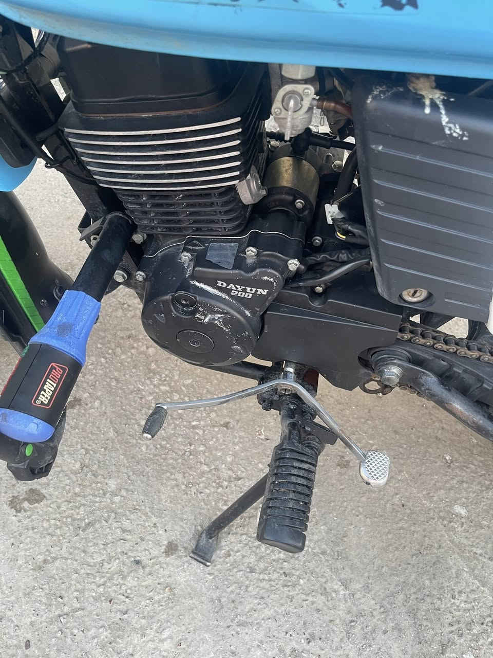 دايوان 23محدثه 26للبيع دراجه خير من الله تجي وتشوف بعينك بدون رقم أوراق أصولي عارضها بواحد ونص وبيها مجال حك الجيه 1،500    رقم(***********)
